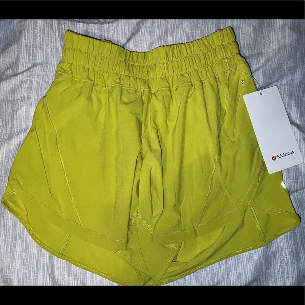 Lulu shorts size 4 lime green